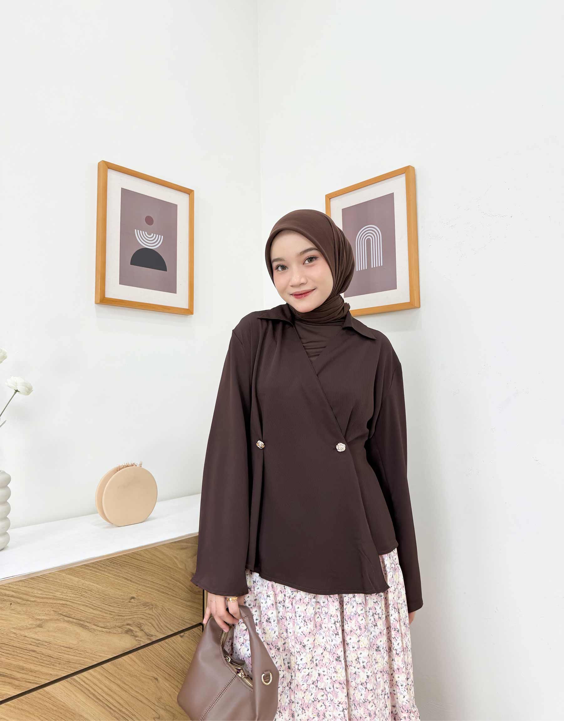 Sakura-Blouse-Choco-1