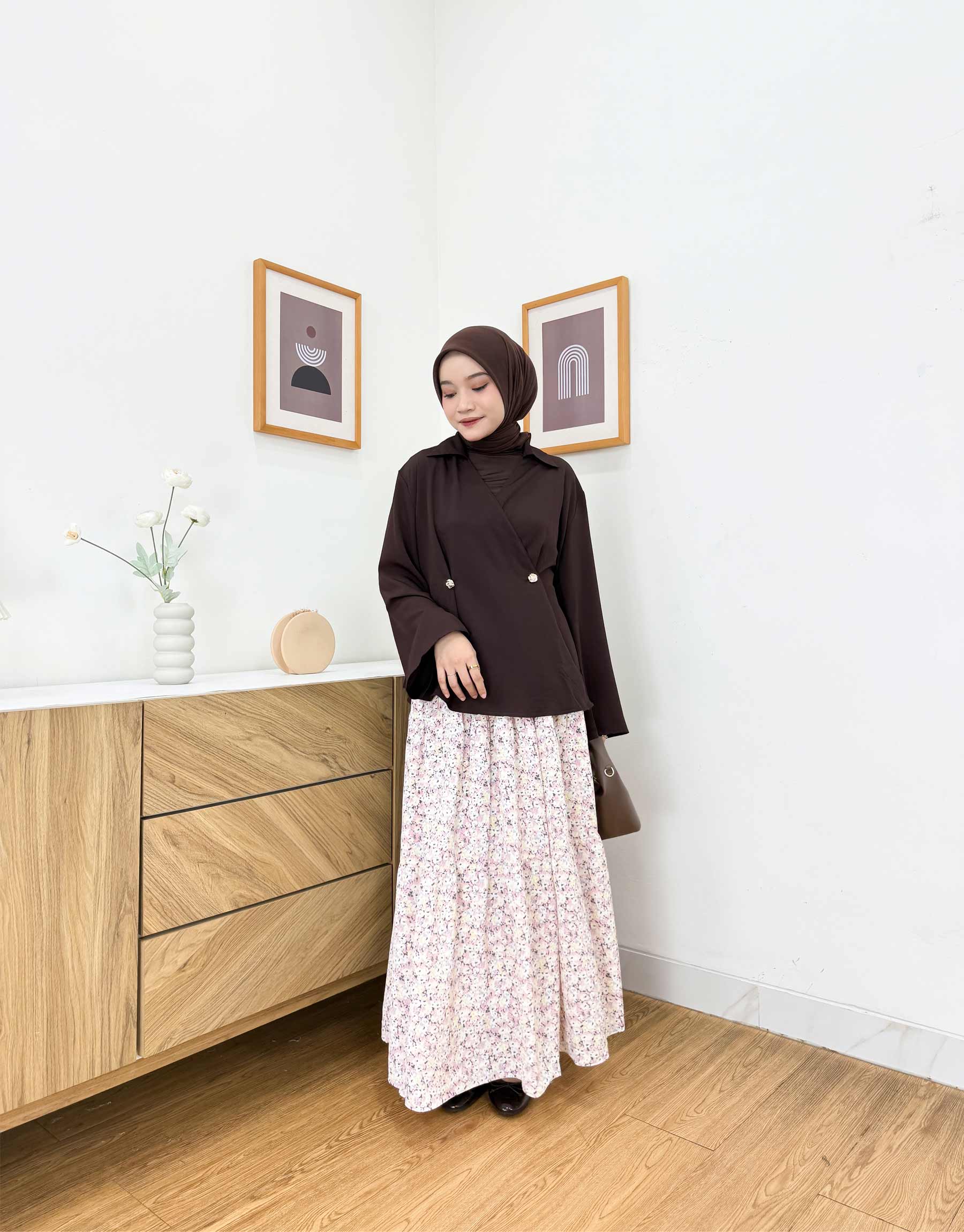 Sakura-Blouse-Choco-2